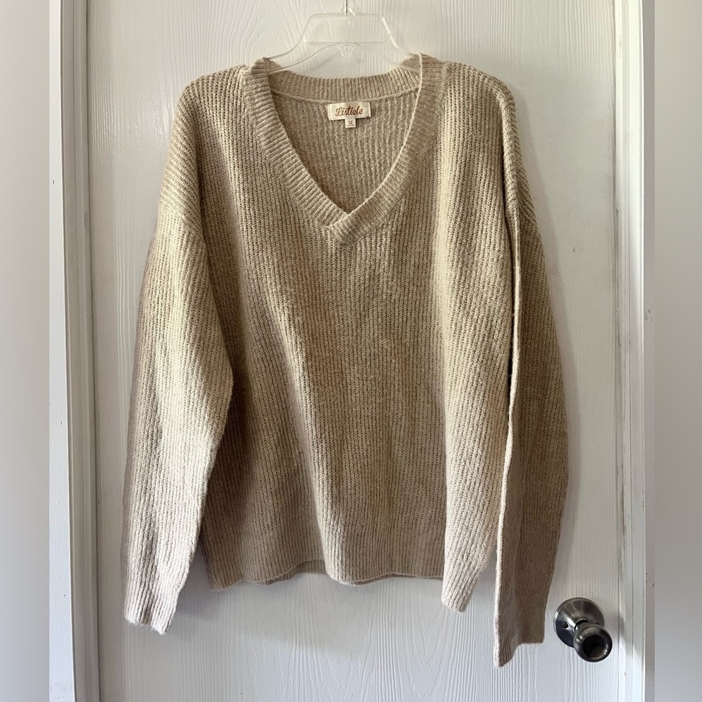 Listicle Soft Beige Knit V-Neck Sweater